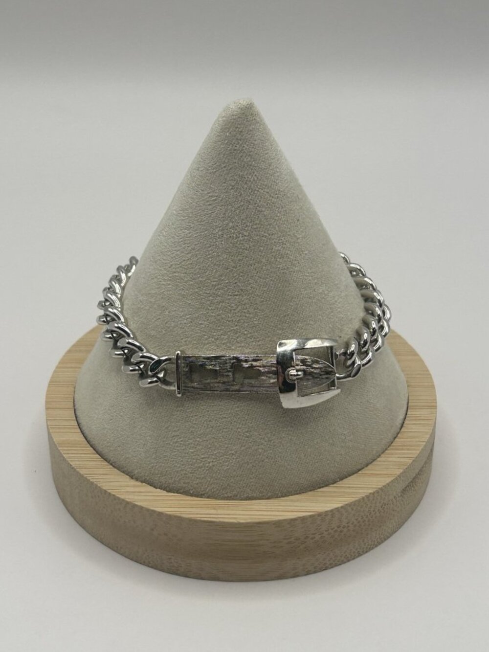 AVON Bracelet Buckle Curb Chain Silver Tone Classic Career Workwear Fun Funky